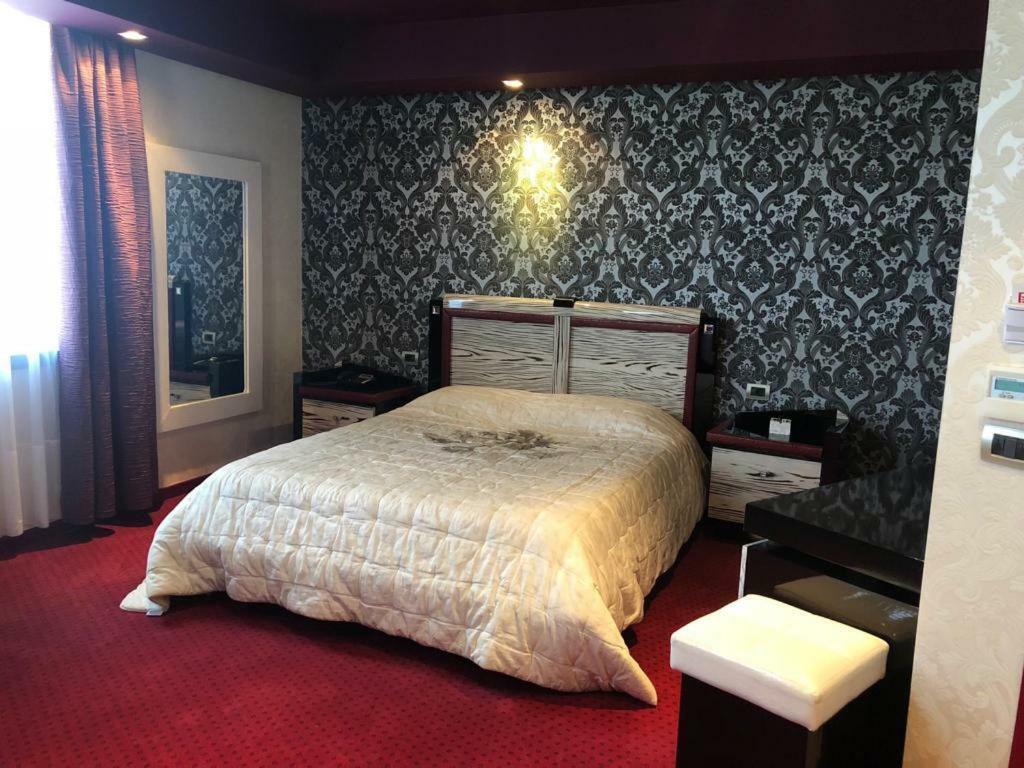 Grand Hotel Petrol Фиери Экстерьер фото